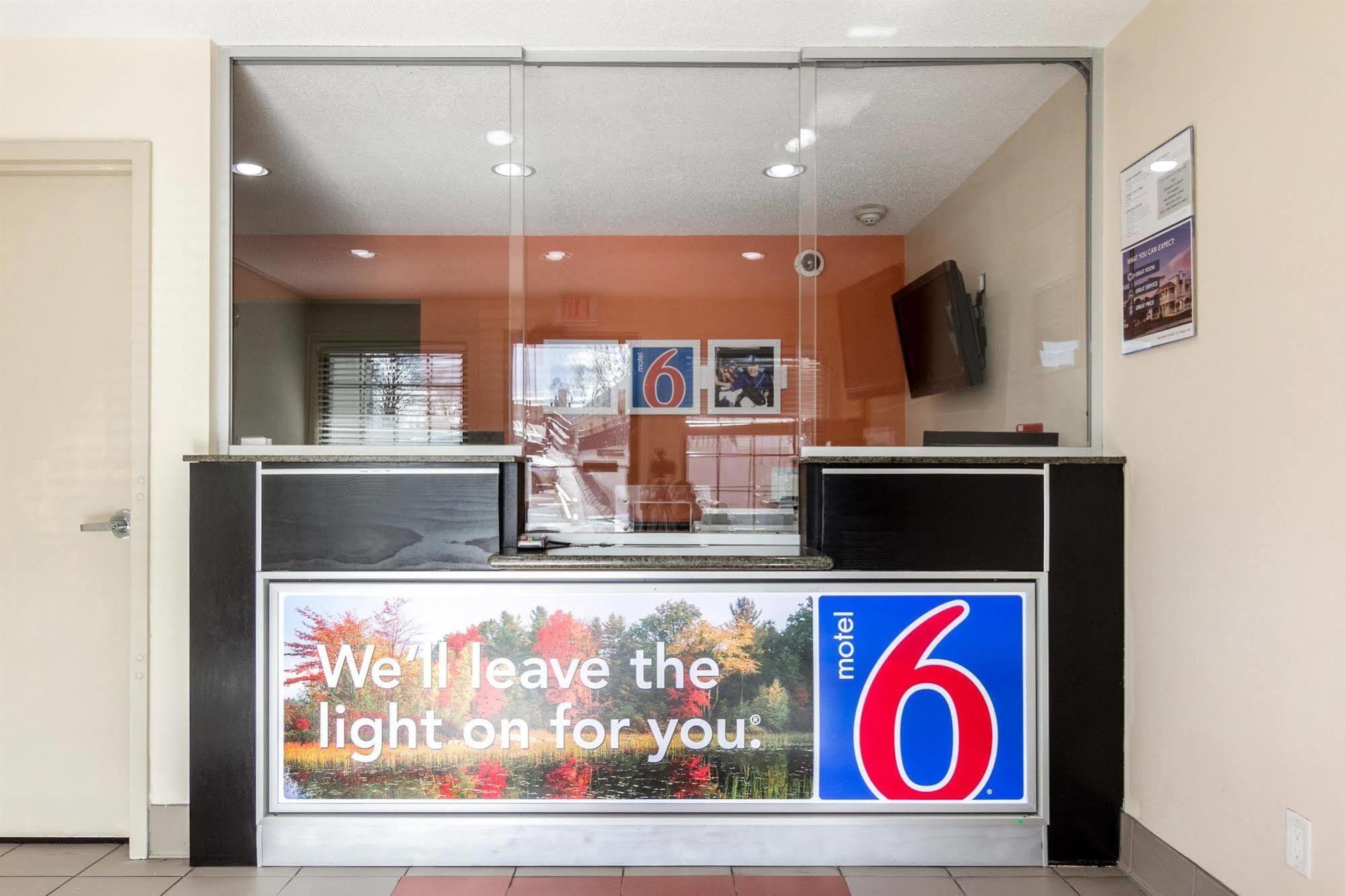 Motel 6 New Brunswick Kültér fotó